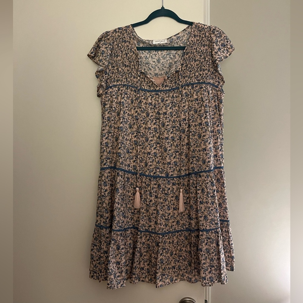 Vestiqueblue and pink dress
